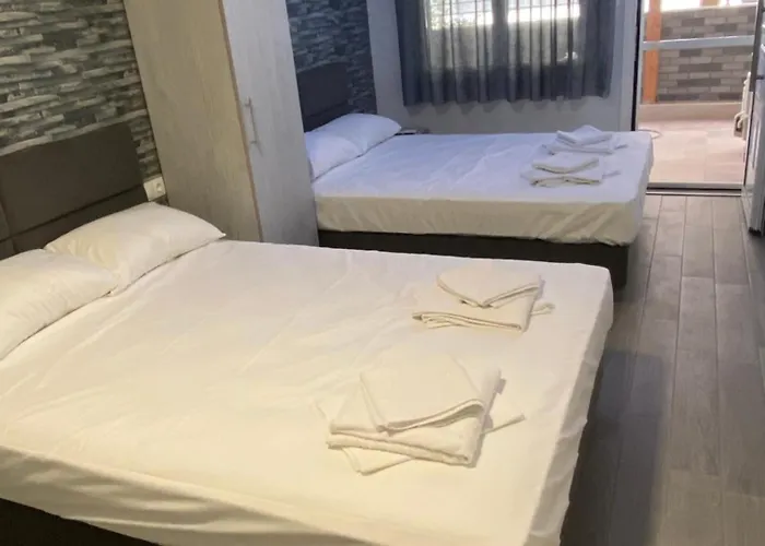 Savic Aparthotel 3*